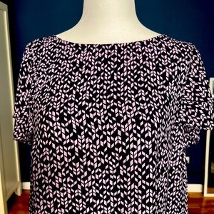 NWT Banana Republic Factory Navy and Lilac Blouse; Short Layered Sleeves; Small